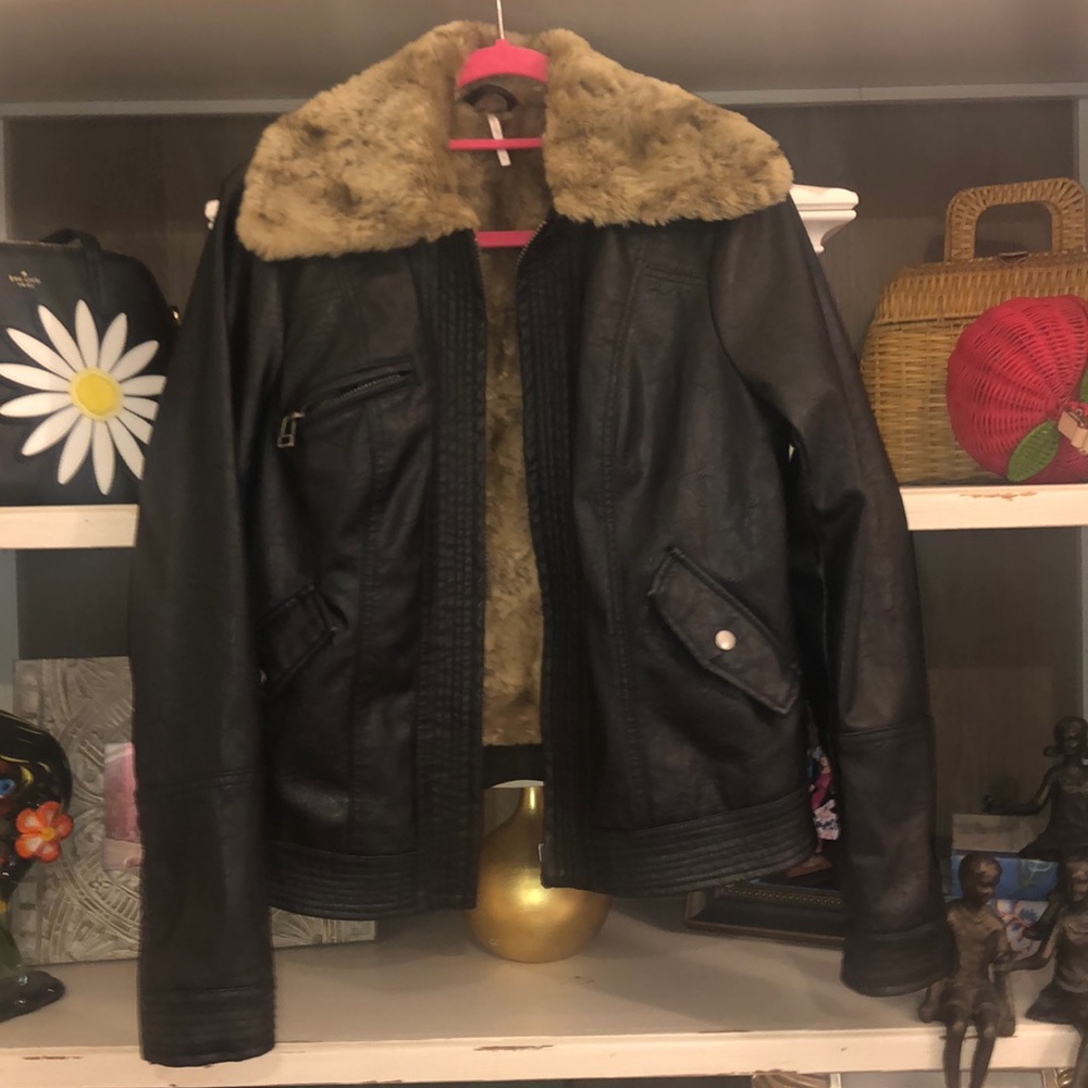 Free People Leather Jacket Fur Collar Size 6 VGUC